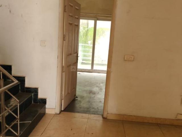 3.5 BHK Villa in Surajpur for resale Greater Noida. The reference number is 20951405