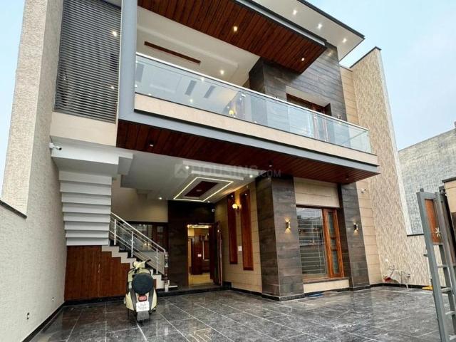 3.5 BHK Villa in Shankar Nagar for resale Raipur. The reference number is 20067683