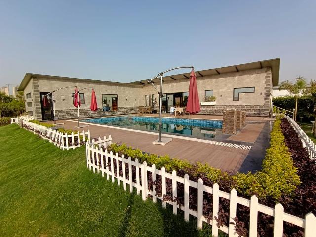 3.5 BHK Villa in Vrindavan for resale Mathura. The reference number is 16613302