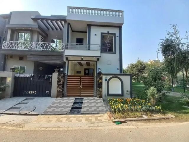 3.5 marla Corner/ Next to Park Gas installed Lahore Ferozepur Road ID 101942