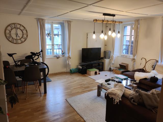 3.5 pièces au 1er étage avec place de parc extérieur en sus