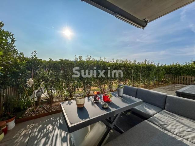 Wunderschöne 3,5 Zimmer Wohnung im Erdgeschoss mit privater Terrasse