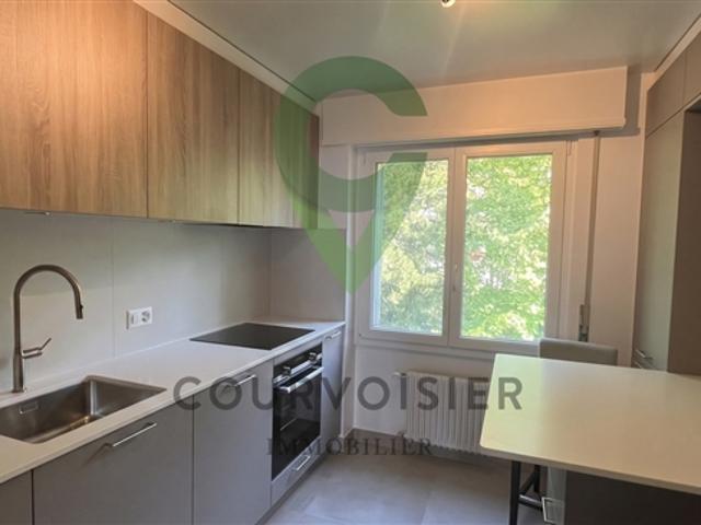 ANGENEHME WOHNUNG IN CHEXBRES MIT BLICK AUF DIE ALPEN UND DEN SEE