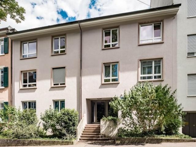 3.5 room apartment in a quiet location with garden seating area
