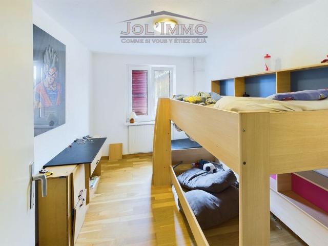 3.5 room apartment on the 2nd floor with separate entrance