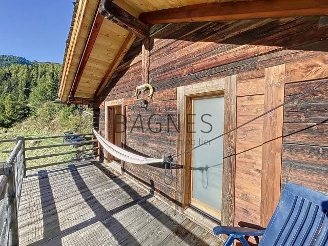 Chalet with 3.5 rooms for rent in Bruson 80 m²