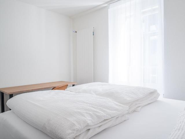 3.5 room furnished apartment – 2 minutes from the main station, Zurich Amsterdam Apartments for Rent