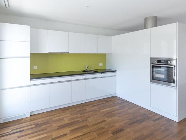 3.5 room penthouse apartment for rent in Fribourg!