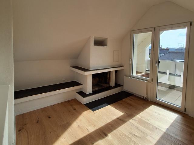 3.5 Zi. Maisonette über den Dächern von Zürich mit Balkon