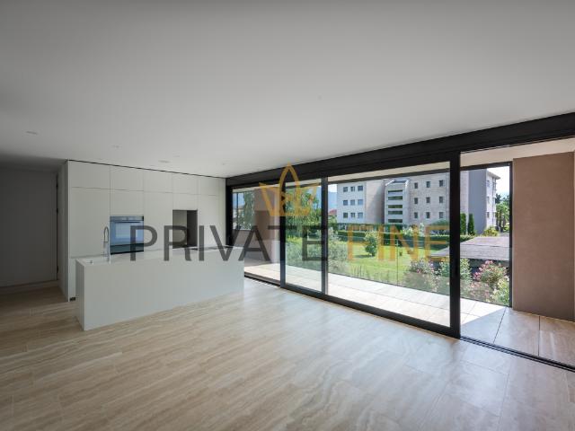 3.5 Zi. Neubauwohnung mit Pool im Zentrum 10