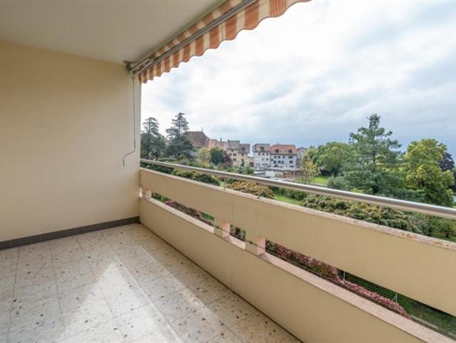 3.5 Zimmer mit separatem Schlafzimmer Freie Aussicht