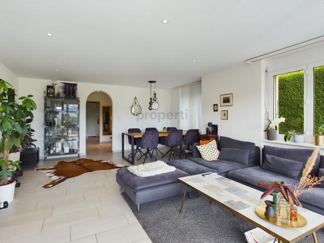 3.5 Zimmer Terrassenwohnung mit herrlicher Aussicht in Speicher
