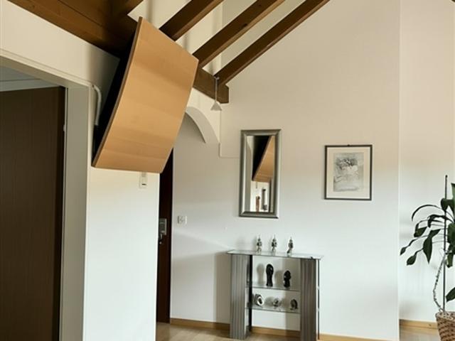 3.5 Zimmer Wohnung im Dachgeschoss grosses Potenzial inklusiver PP