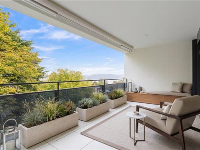 3,5 Zimmer Wohnung mit Blick auf die aufgehende Sonne am See