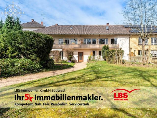 3,5 Zimmer Wohnung mit Garage & Blick ins Grüne! Bezugsfrei !