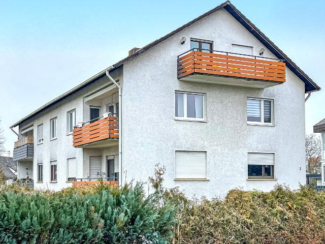 3,5 Zimmer Wohnung mit Garage in ruhiger Lage