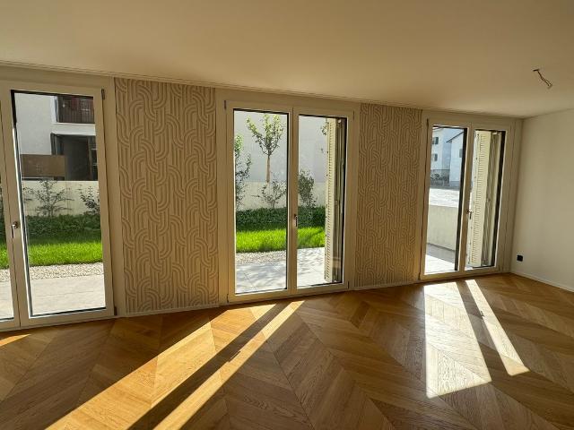 3.5 Zimmer Wohnung mit grossem Sitzplatz in attraktivem Neubau