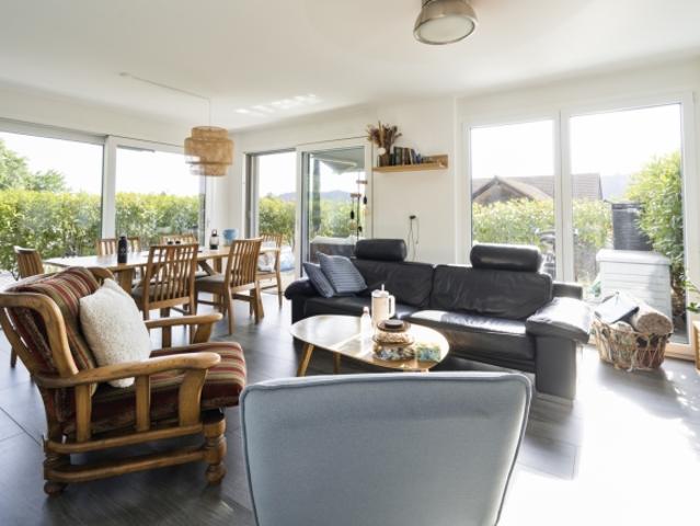 3,5 Zimmer Wohnung mit Terrasse und Garten