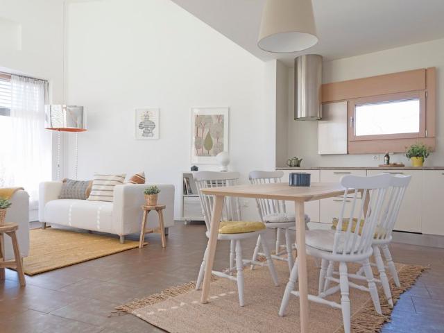 3.5 Zimmer, 140 m², 1. Stock