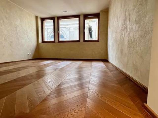 3.5 Zimmer, 140 m², 1. Stock