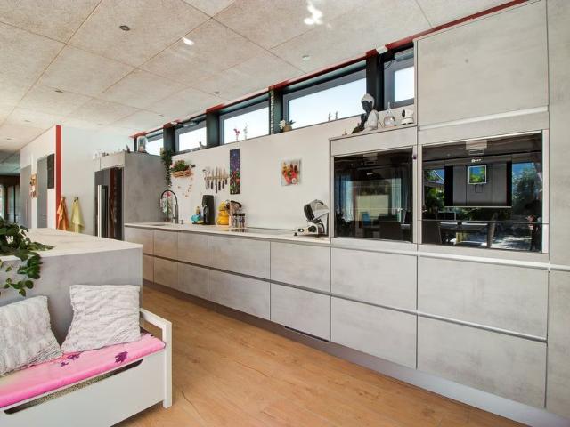 3.5 Zimmer, 141 m², EG