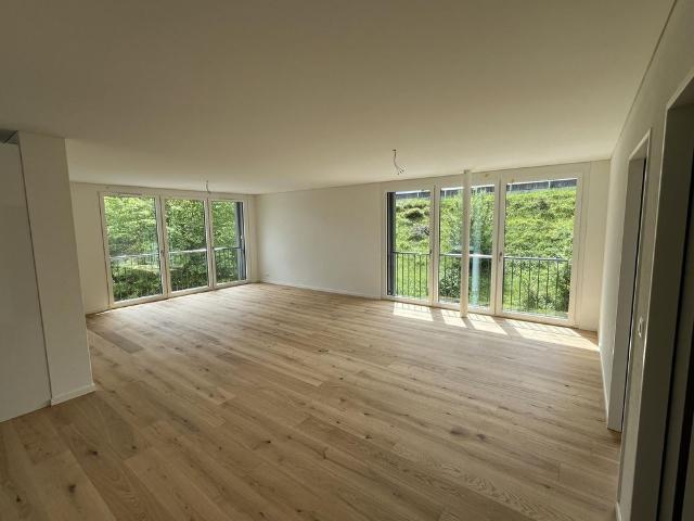 3.5 Zimmer, 158 m², 2. Stock
