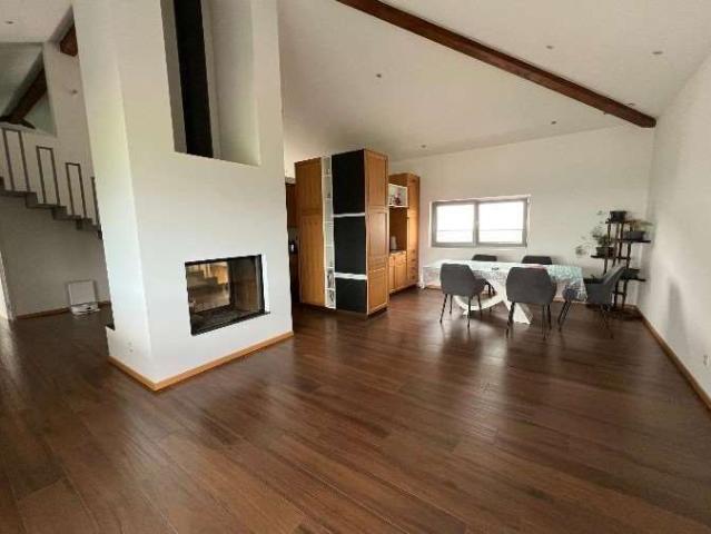 3.5 Zimmer, 176 m², 1. Stock