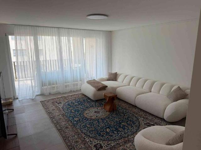 3.5 Zimmer, 105 m², 1. Stock