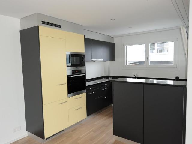 3.5 Zimmer, 125 m², 1. Stock