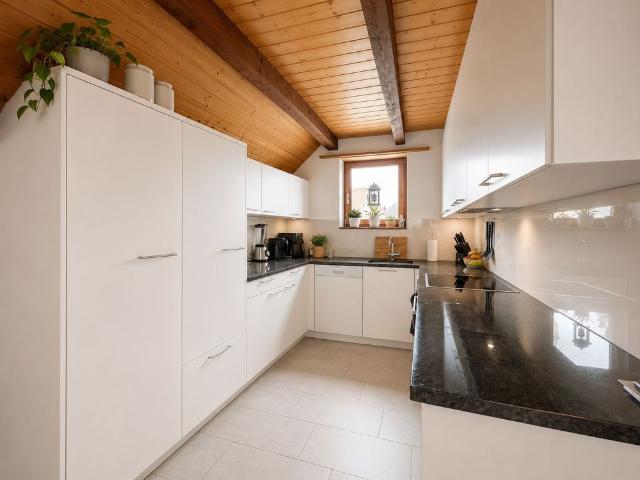 3.5 Zimmer, 130 m², 2. Stock
