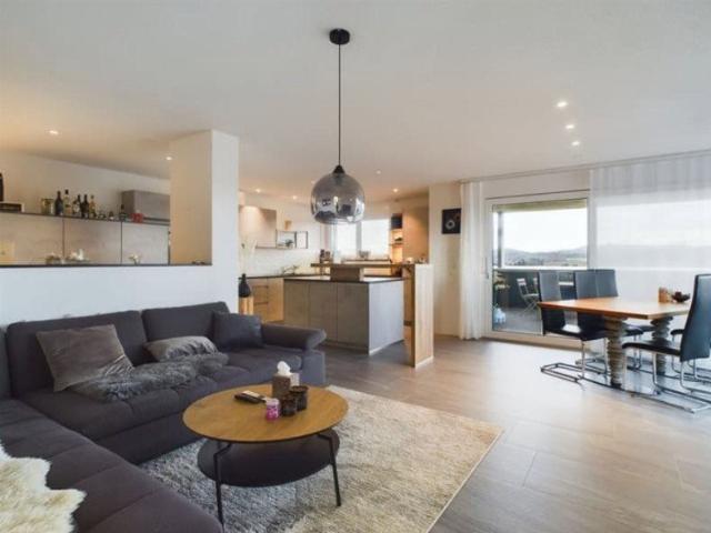 3.5 Zimmer, 135 m², 1. Stock
