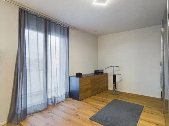 3.5 Zimmer, 135 m², 1. Stock