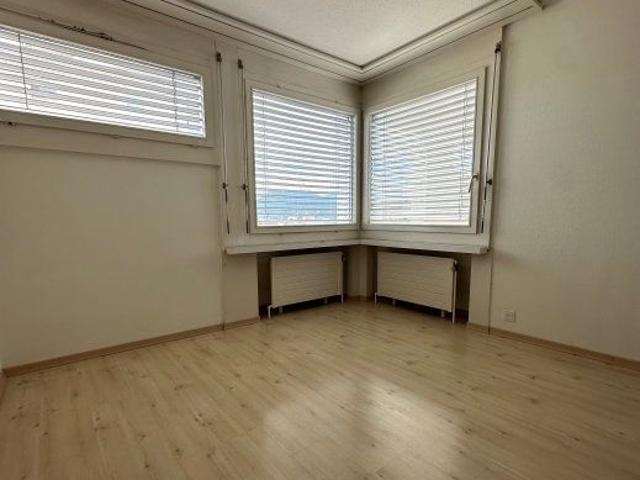 3.5 Zimmer, 75 m², 3. Stock