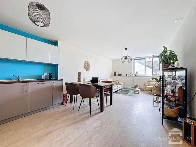 3.5 Zimmer, 75 m², 1. Stock