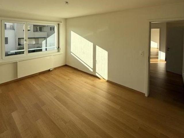 3.5 Zimmer, 76 m², 1. Stock