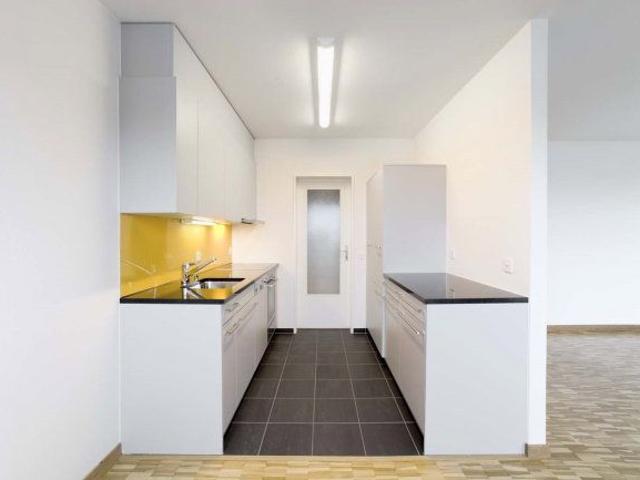3.5 Zimmer, 77 m², 14. Stock