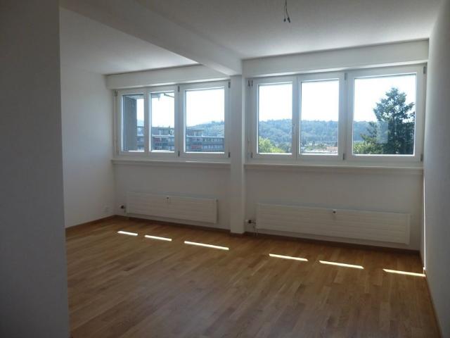 3.5 Zimmer, 77 m², 2. Stock
