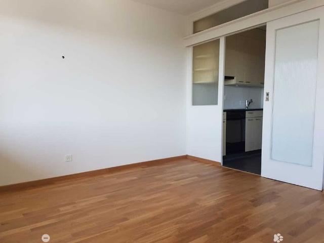 3.5 Zimmer, 77 m², 2. Stock