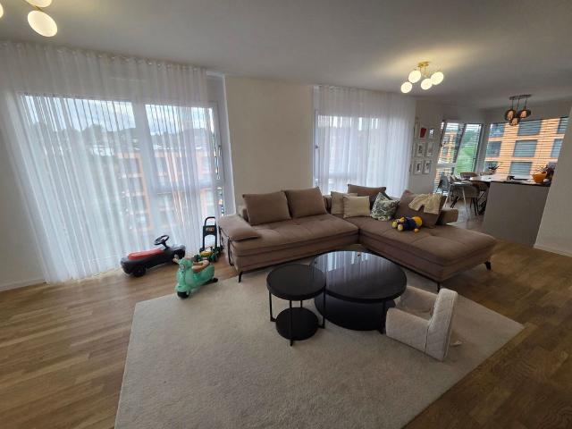 3.5 Zimmer, 77 m², 4. Stock