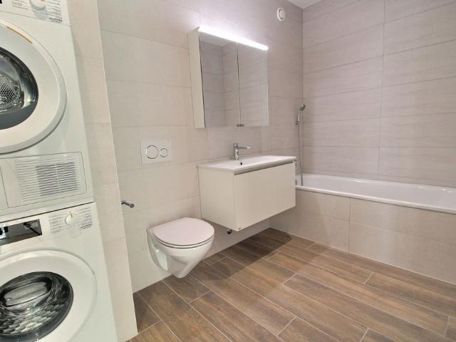 3.5 Zimmer, 77 m², EG