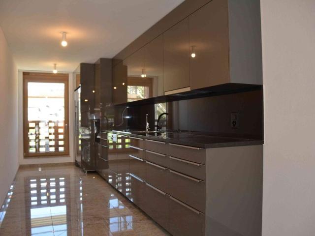 3.5 Zimmer, 77 m², EG