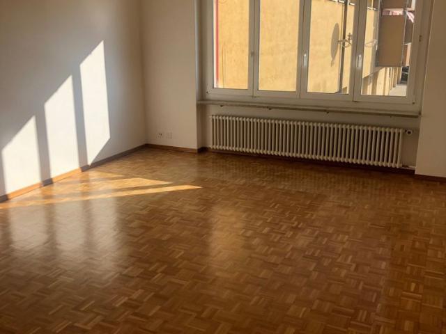 3.5 Zimmer, 70 m², 2. Stock
