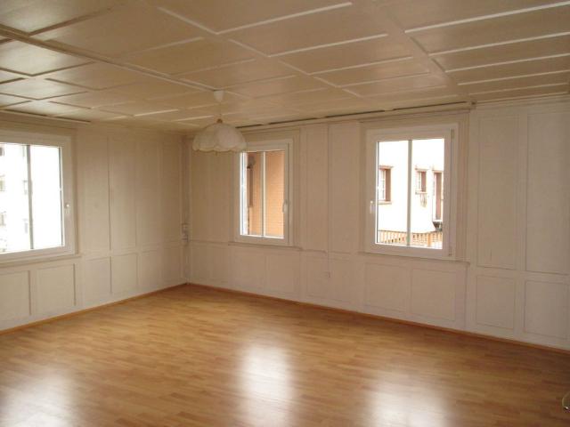 3.5 Zimmer, 70 m², Untergeschoss