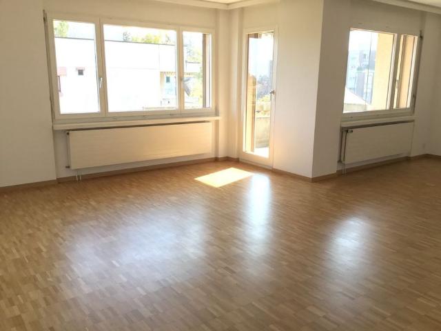 3.5 Zimmer, 84 m², 1. Stock