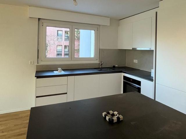 3.5 Zimmer, 85 m², 6. Stock