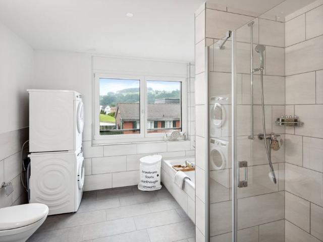3.5 Zimmer, 87 m², EG