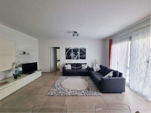 3.5 Zimmer, 80 m², 1. Stock