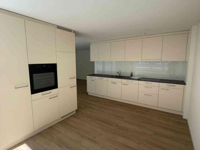 3.5 Zimmer, 81 m², 2. Stock