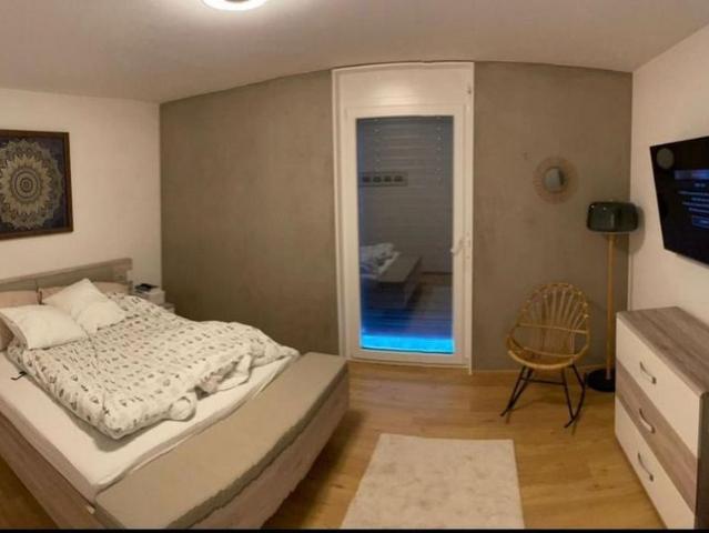 3.5 Zimmer, 81 m², EG