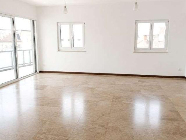 3.5 Zimmer, 82 m², 1. Stock